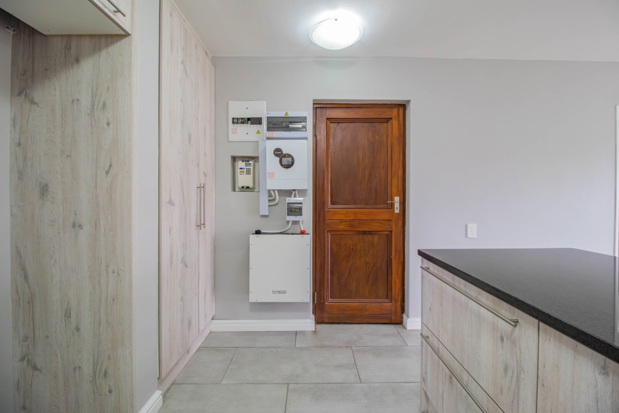 To Let 3 Bedroom Property for Rent in Greenways Golf Estate Western Cape